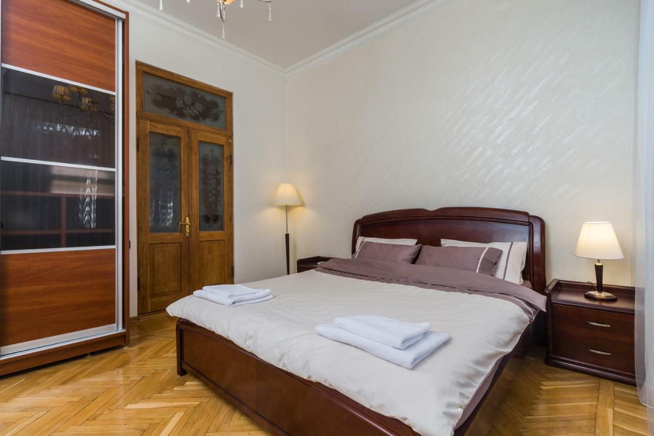 Apartamenty Na Sofievskoy Odesa Exterior foto