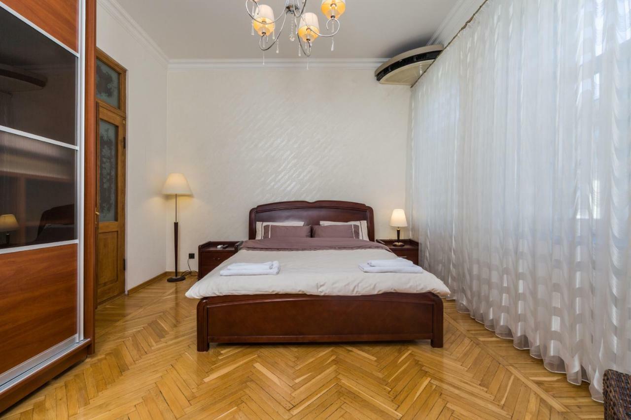 Apartamenty Na Sofievskoy Odesa Exterior foto
