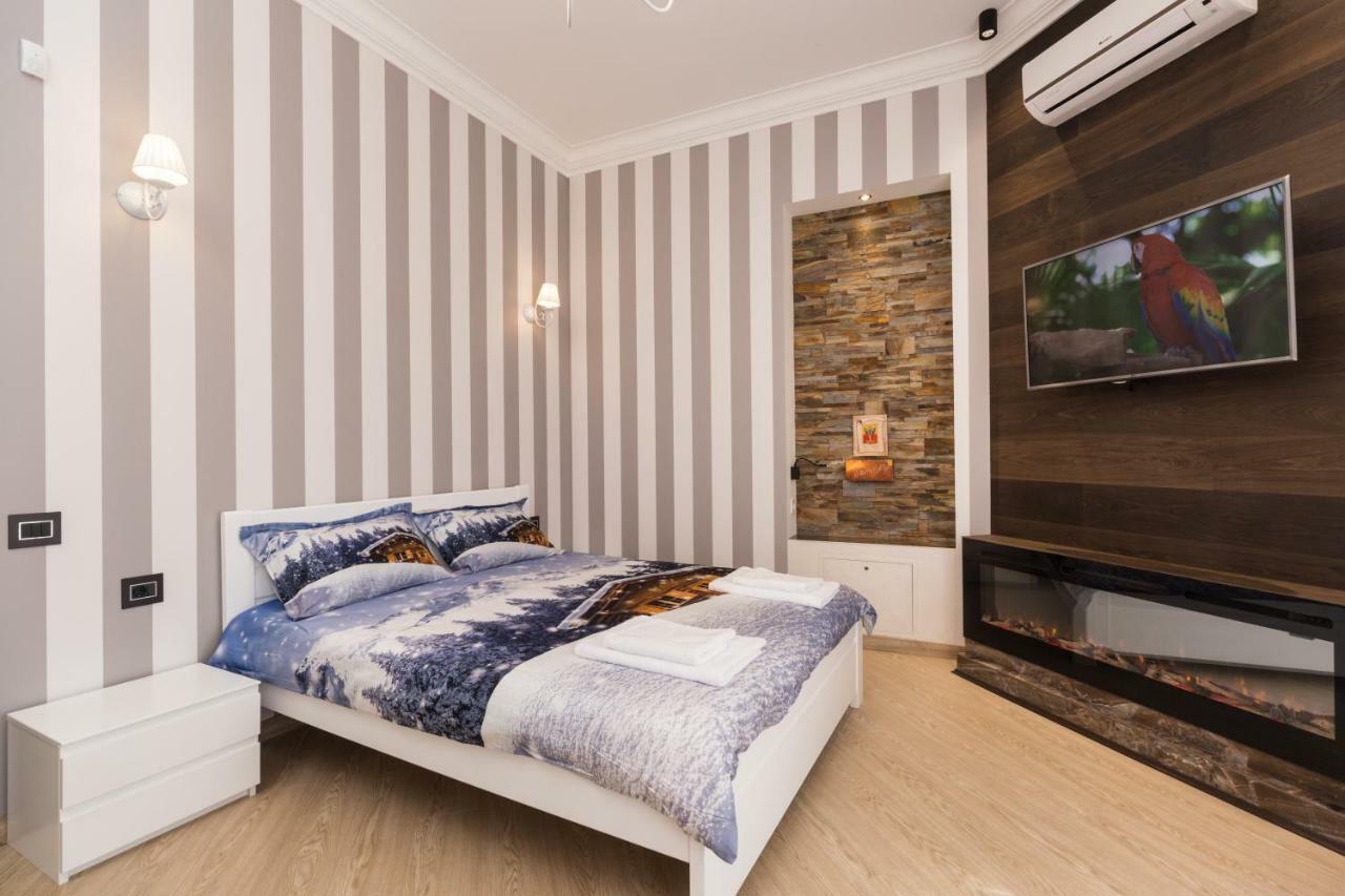 Apartamenty Na Sofievskoy Odesa Exterior foto